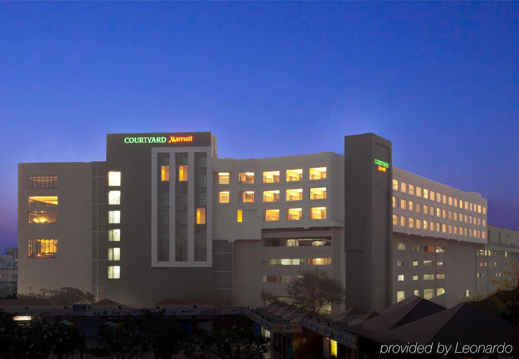 Courtyard By Marriott Kochi Airport Hotel Nedumbassery Ngoại thất bức ảnh